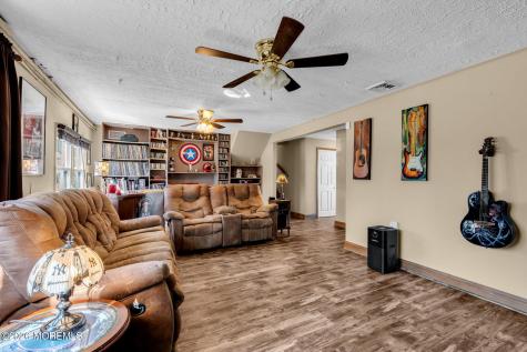 73 Dahlia Lane Toms River NJ 08753