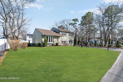 73 Dahlia Lane Toms River NJ 08753