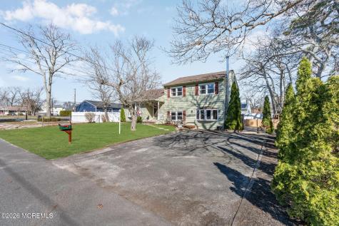 73 Dahlia Lane Toms River NJ 08753