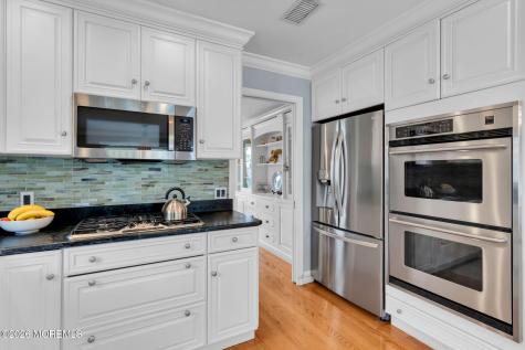 54 Curtis Avenue Manasquan NJ 08736