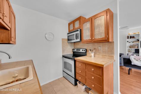 651B Plymouth Drive Lakewood NJ 08701