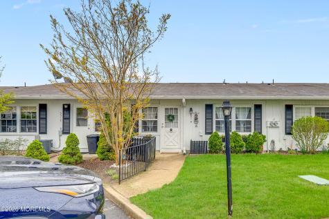 651B Plymouth Drive Lakewood NJ 08701