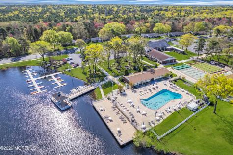 651B Plymouth Drive Lakewood NJ 08701