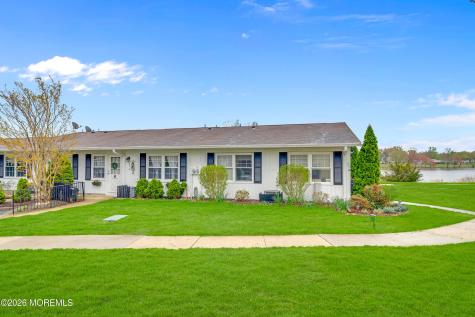 651B Plymouth Drive Lakewood NJ 08701