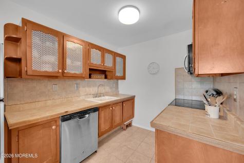 651B Plymouth Drive Lakewood NJ 08701
