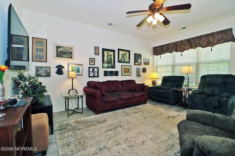 27 Vineyard Way Barnegat NJ 08005