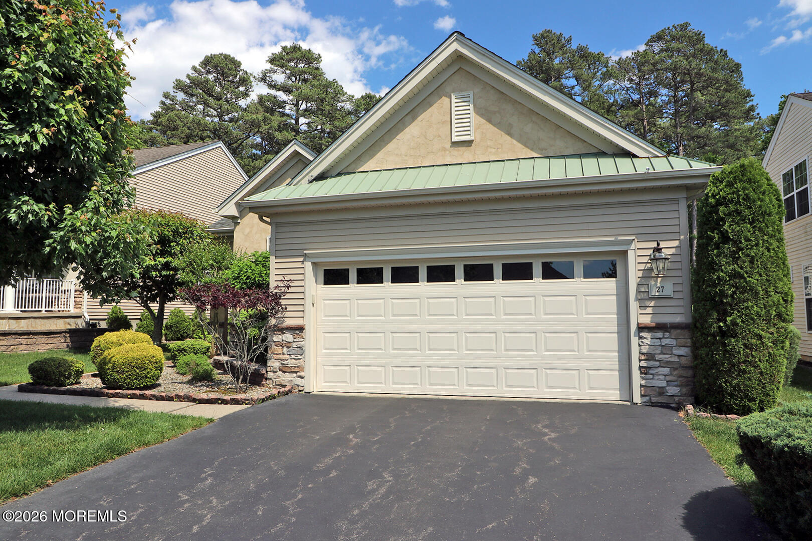 27 Vineyard Way Barnegat NJ 08005