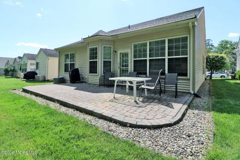 27 Vineyard Way Barnegat NJ 08005