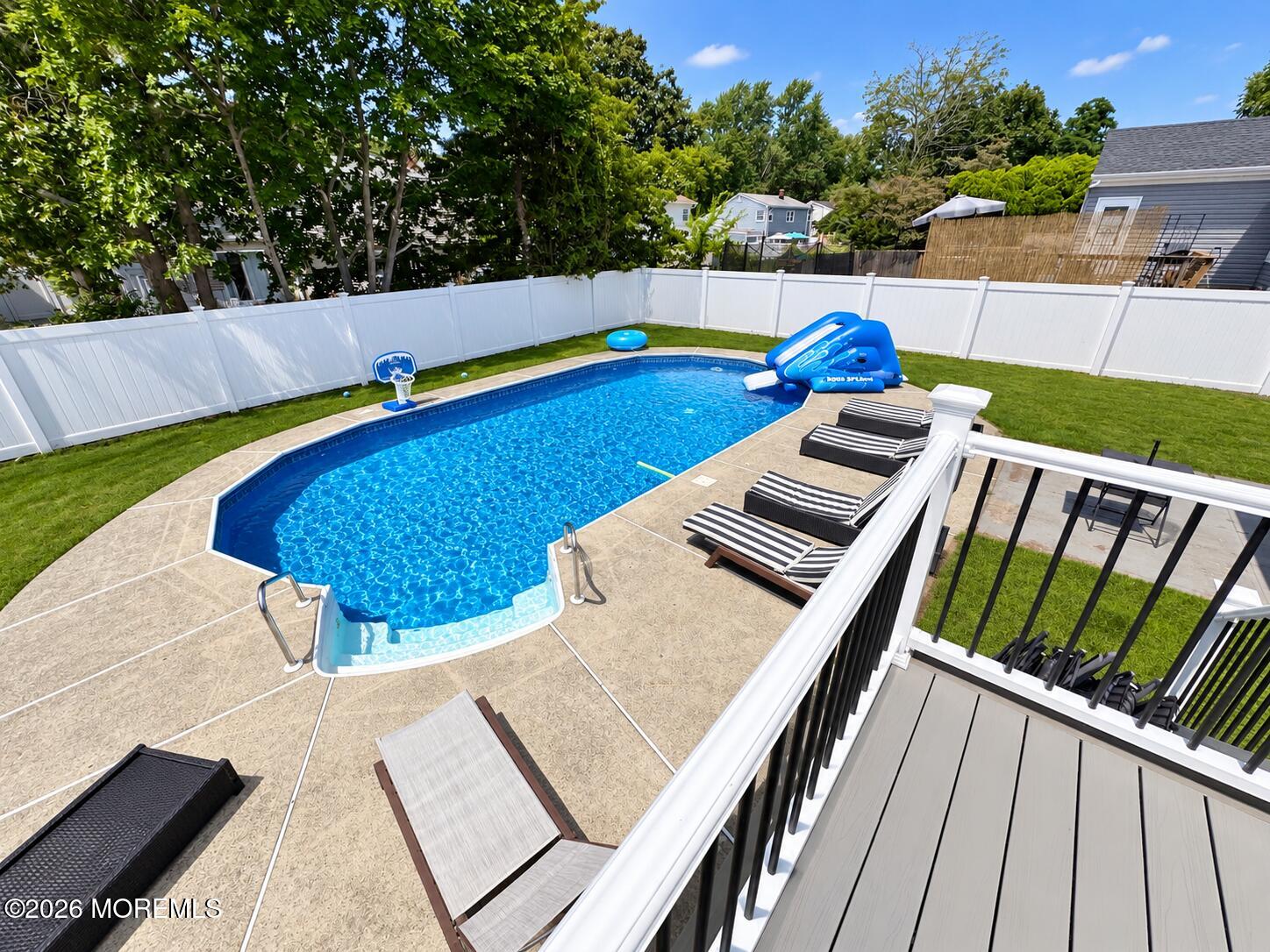 18 Branch Road Oakhurst NJ 07755