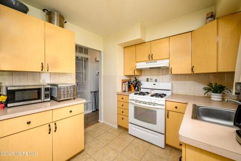 290 Grove Street Woodbridge NJ 07095