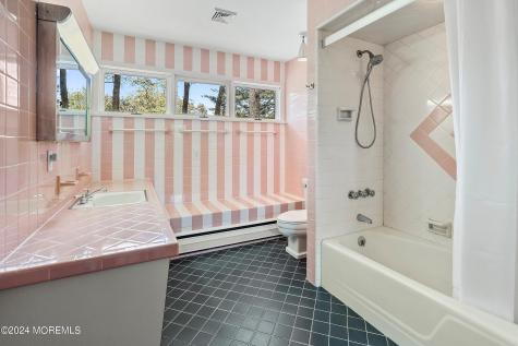 706 Hillside Avenue Pine Beach NJ 08741