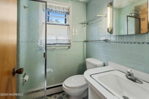 706 Hillside Avenue Pine Beach NJ 08741
