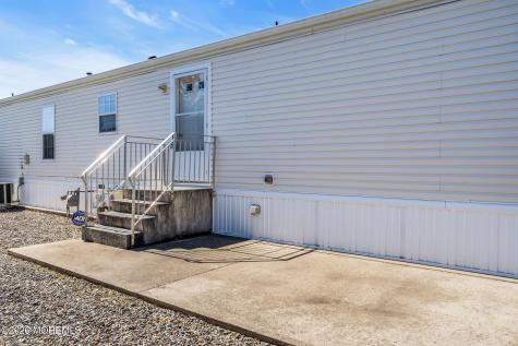 506 Quiet Way Toms River NJ 08755