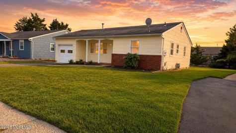 27 Norfolk Drive Toms River NJ 08757