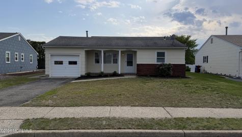 27 Norfolk Drive Toms River NJ 08757