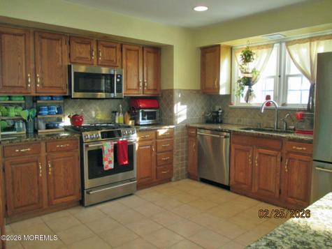 407 Church Street Middletown NJ 07718