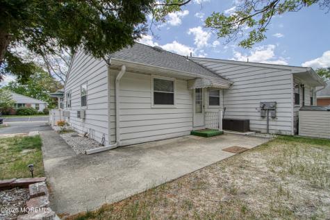 15 Lafayette Drive Whiting NJ 08759