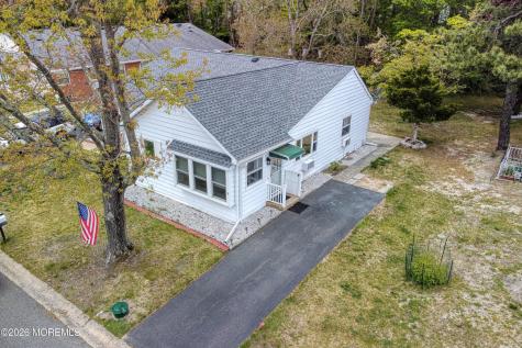 15 Lafayette Drive Whiting NJ 08759
