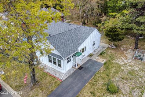 15 Lafayette Drive Whiting NJ 08759