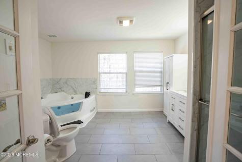 6 Abbey Road Jackson NJ 08527