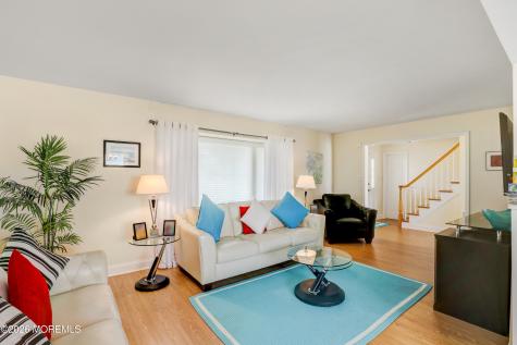 25 Garden Way Howell NJ 07731