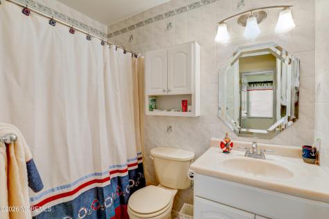 25 Garden Way Howell NJ 07731