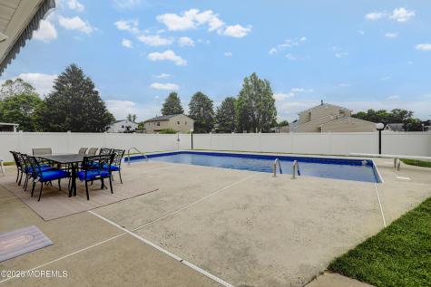 25 Garden Way Howell NJ 07731