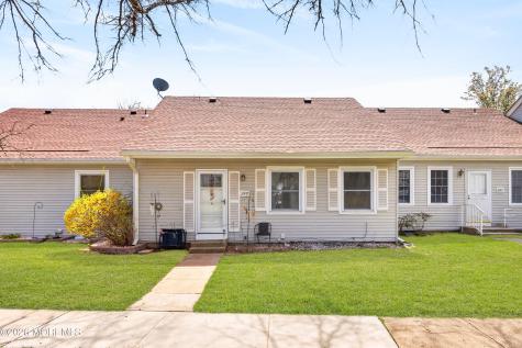 24 Calle De Elvira Freehold NJ 07728