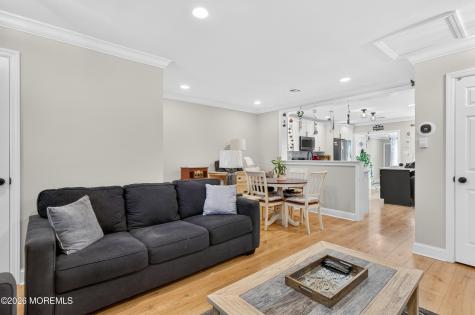24 Calle De Elvira Freehold NJ 07728