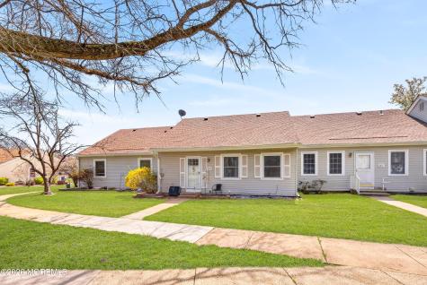 24 Calle De Elvira Freehold NJ 07728