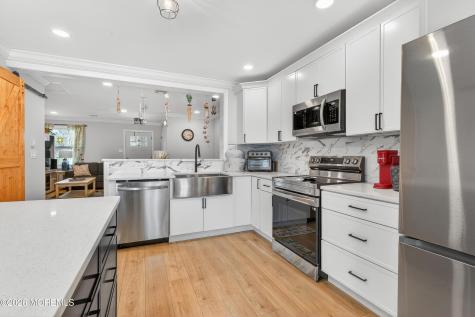 24 Calle De Elvira Freehold NJ 07728