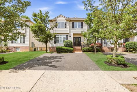 27 Windermere Street Lakewood NJ 08701