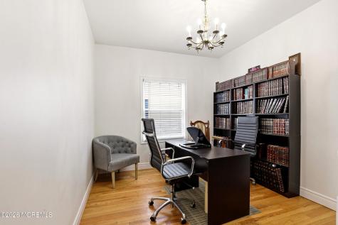 27 Windermere Street Lakewood NJ 08701