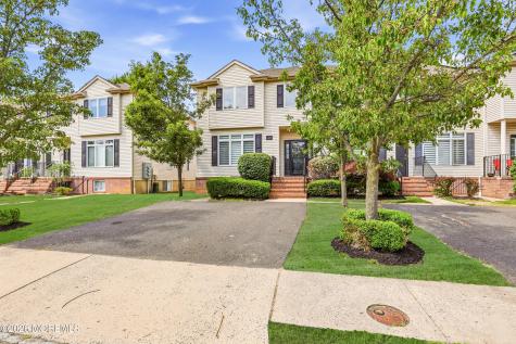 27 Windermere Street Lakewood NJ 08701