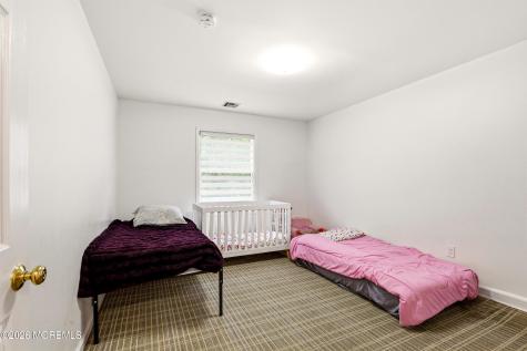 27 Windermere Street Lakewood NJ 08701