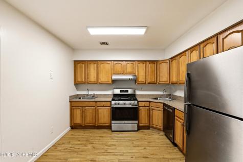 27 Windermere Street Lakewood NJ 08701