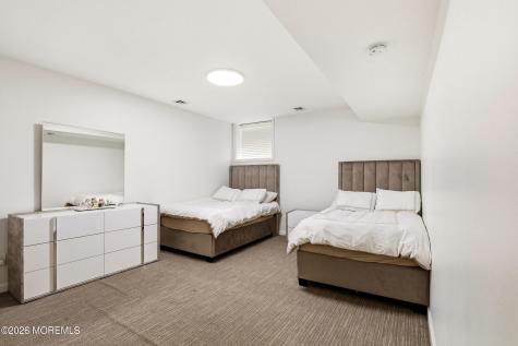 27 Windermere Street Lakewood NJ 08701
