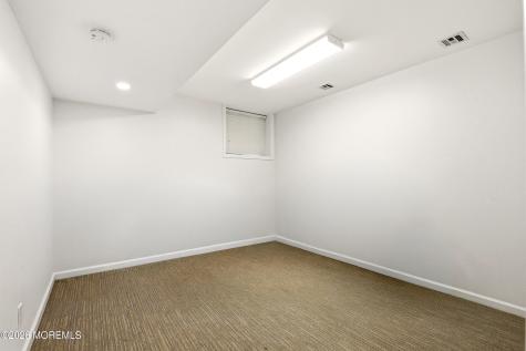 27 Windermere Street Lakewood NJ 08701