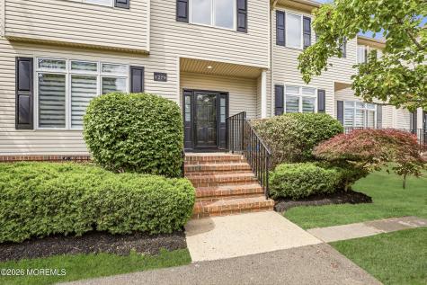 27 Windermere Street Lakewood NJ 08701