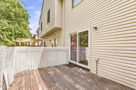 27 Windermere Street Lakewood NJ 08701