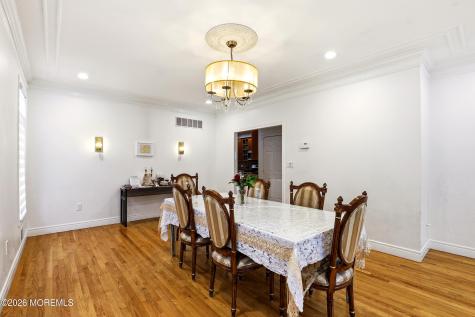 27 Windermere Street Lakewood NJ 08701