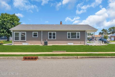21 Camrose Street Toms River NJ 08757