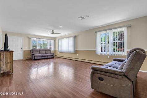 21 Camrose Street Toms River NJ 08757