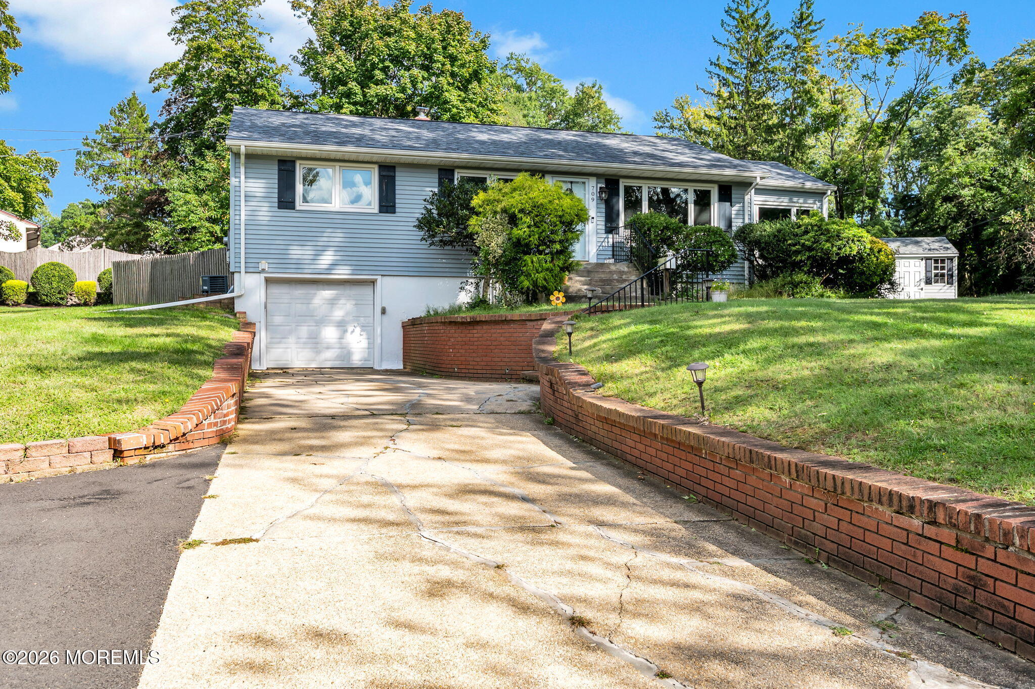 709 Park Avenue Middletown NJ 07748