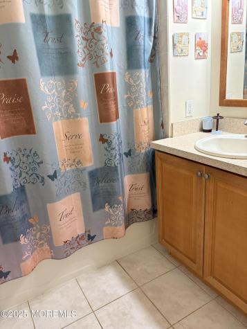 217 Sophee Lane Lakewood NJ 08701