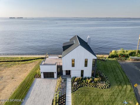 6 Brant Drive Atlantic Highlands NJ 07716