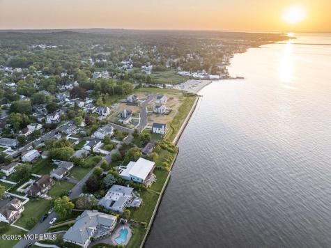 6 Brant Drive Atlantic Highlands NJ 07716