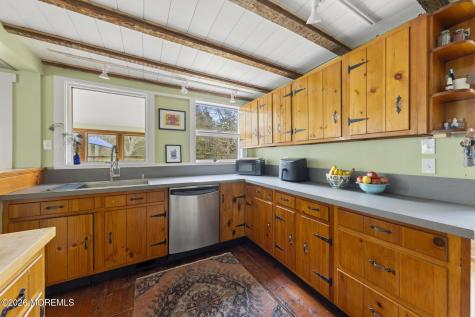 52 Littleworth Road Manahawkin NJ 08050