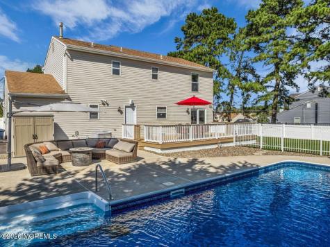 1501 Mermaid Avenue Beachwood NJ 08722