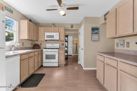 1501 Mermaid Avenue Beachwood NJ 08722